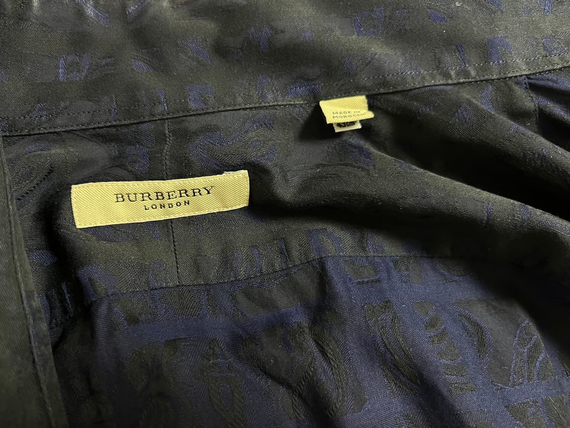 버버리 런던 네이비 패턴 셔츠 17 정품 상품이미지3