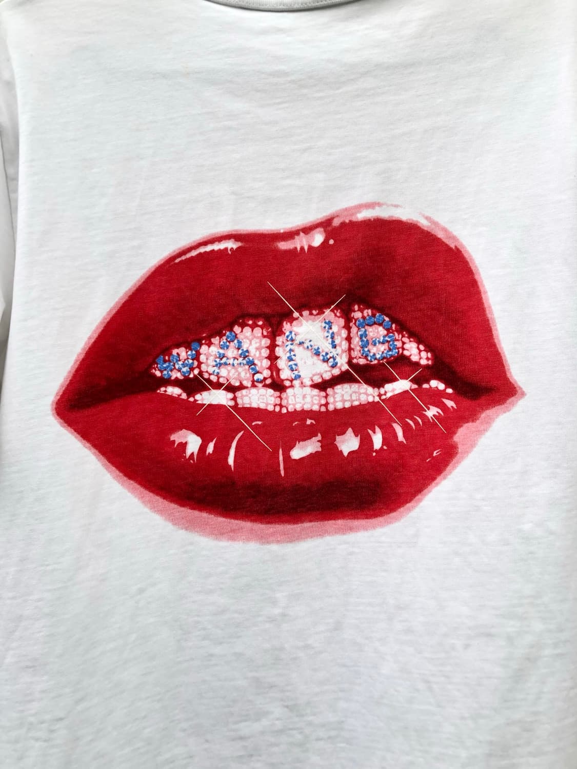 Crystal Embellish Lips Grill T-shirt 상품이미지2