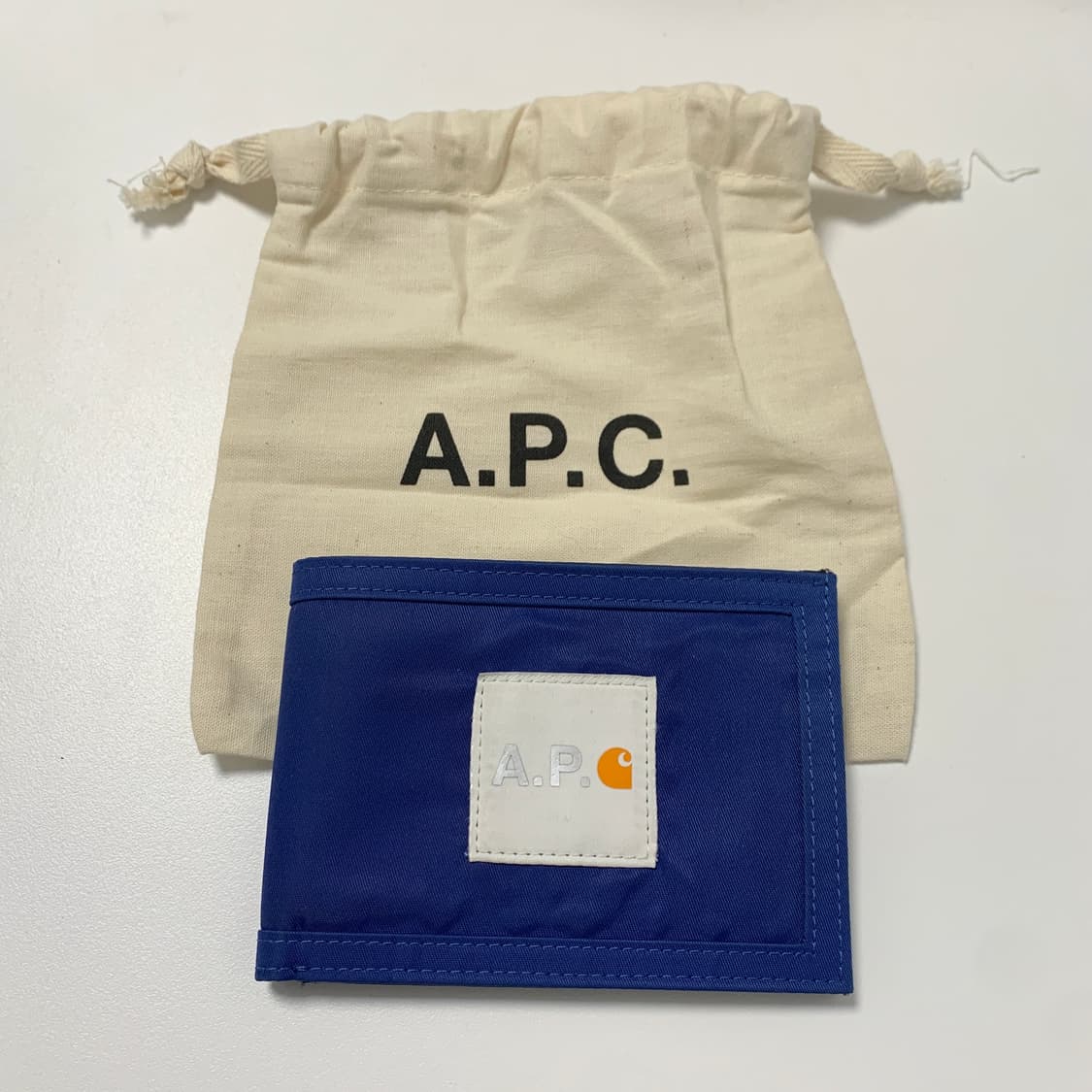 아페쎄 칼하트 콜라보 지갑 카드홀더 상품이미지1