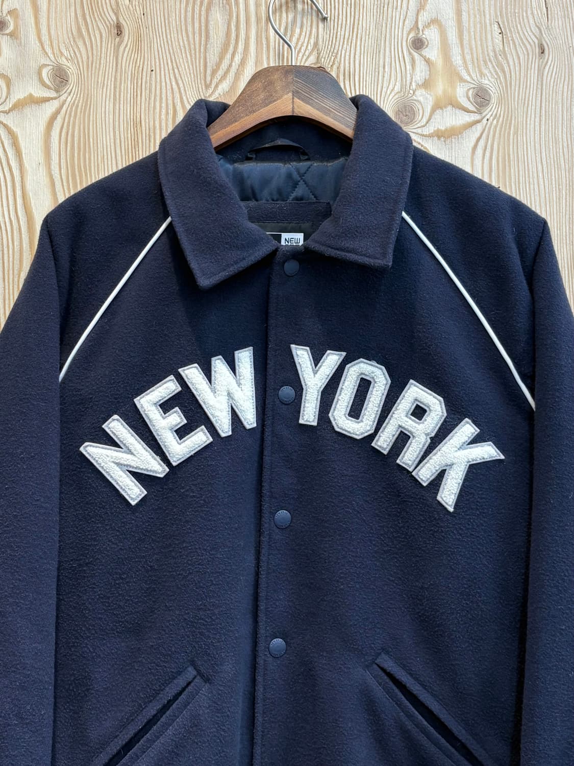 뉴에라 패치 울 봄버 자켓 상품이미지3