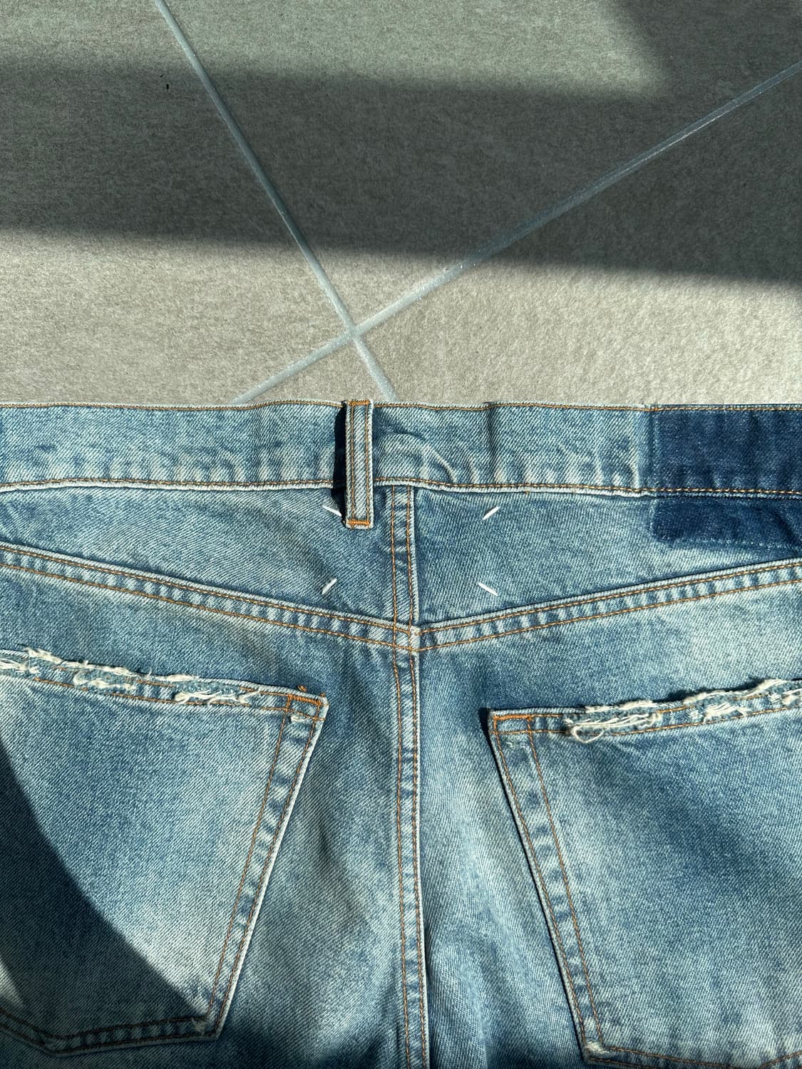 (티모시 착용)메종 마르지엘라 디스트레스드 데님 32 상품이미지1