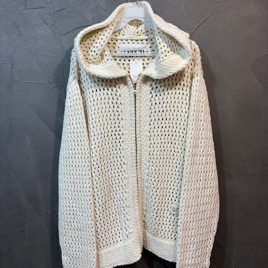 [L] SATUR 새터 그물 후드 니트 상품이미지1