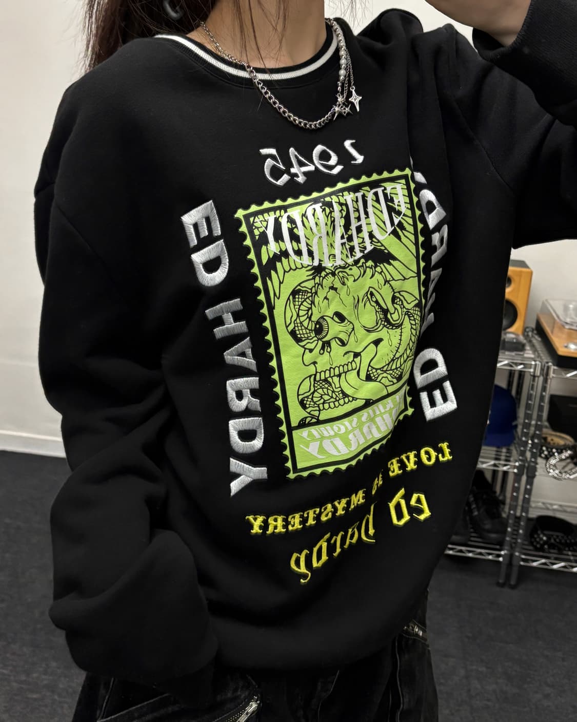 에드하디 00s 그래픽 스웻 맨투맨 상품이미지2