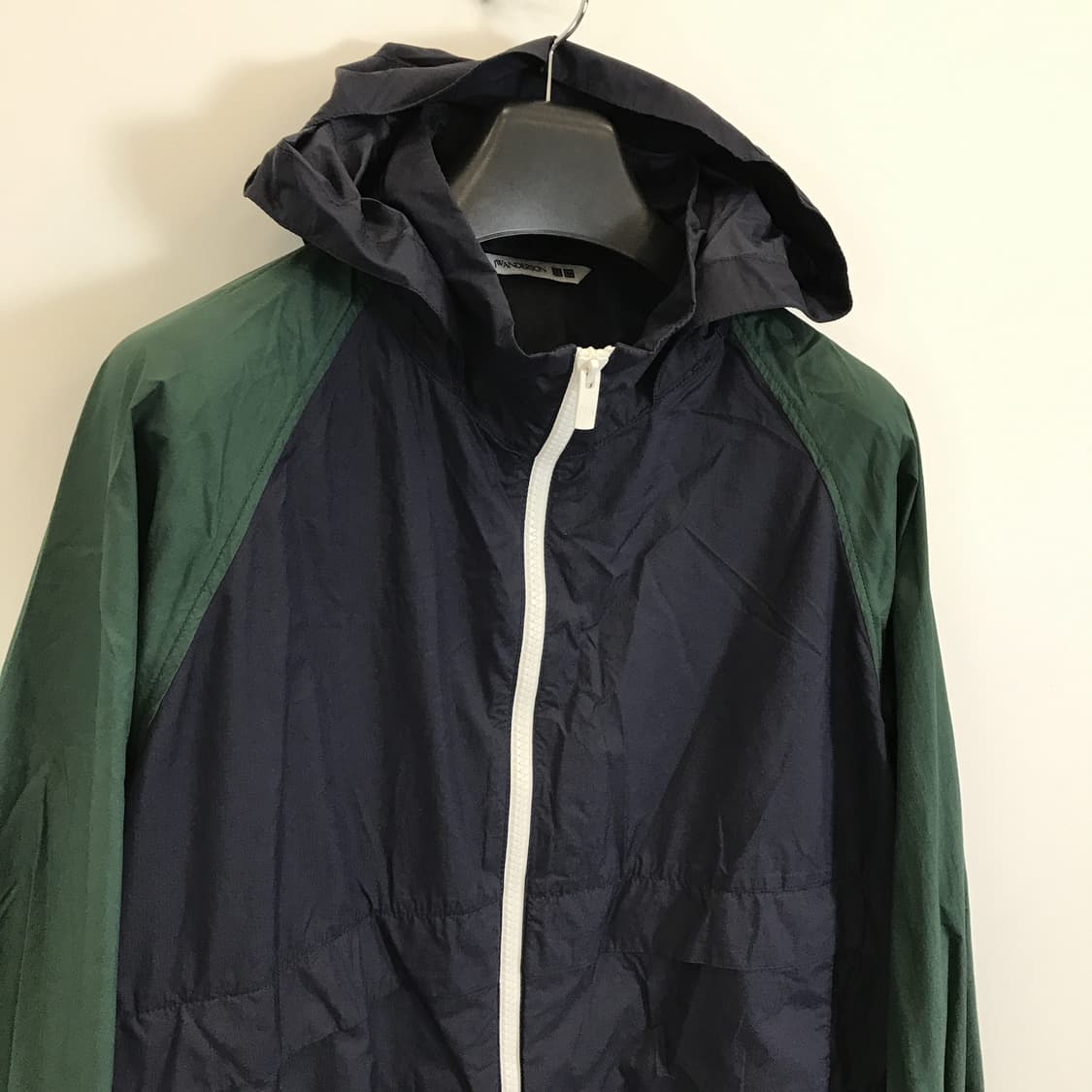 유니클로 JW앤더슨 바람막이자켓 [XL] 상품이미지2