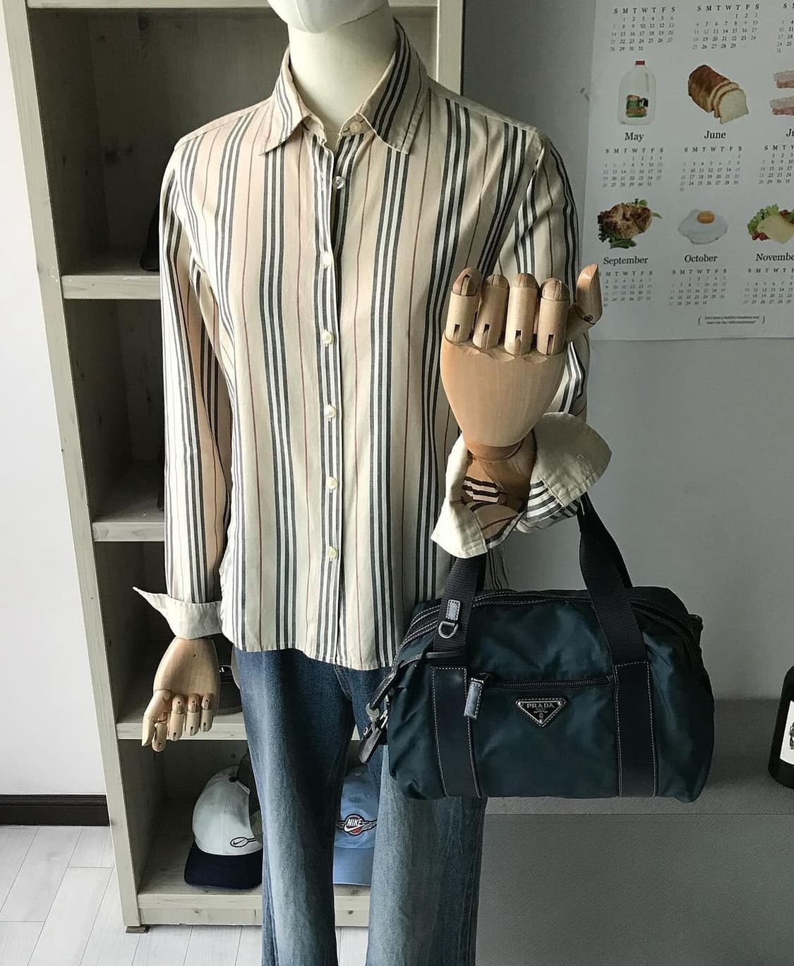 프라다 삼각로고 포코노 토트백 상품이미지2