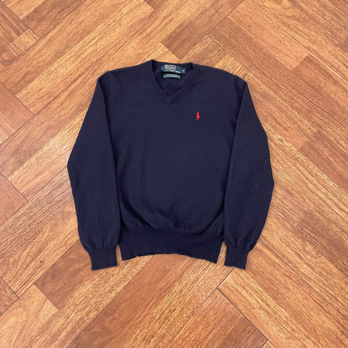 여성 폴로 네이비 브이넥 니트 상품이미지1