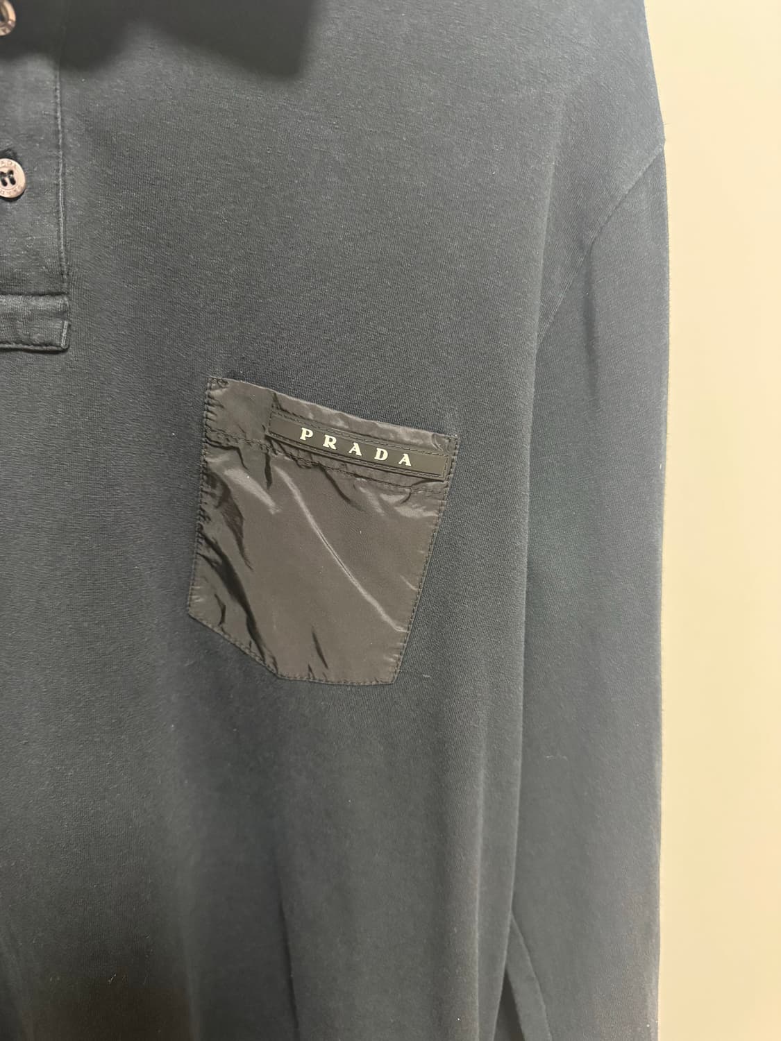 프라다 카라 롱슬리브 상품이미지3