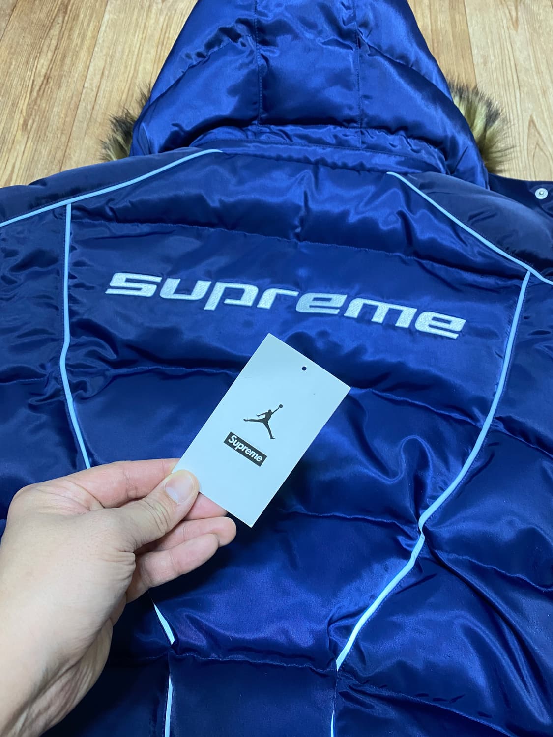 슈프림 조던 퍼피 패딩 네이비 L 상품이미지4