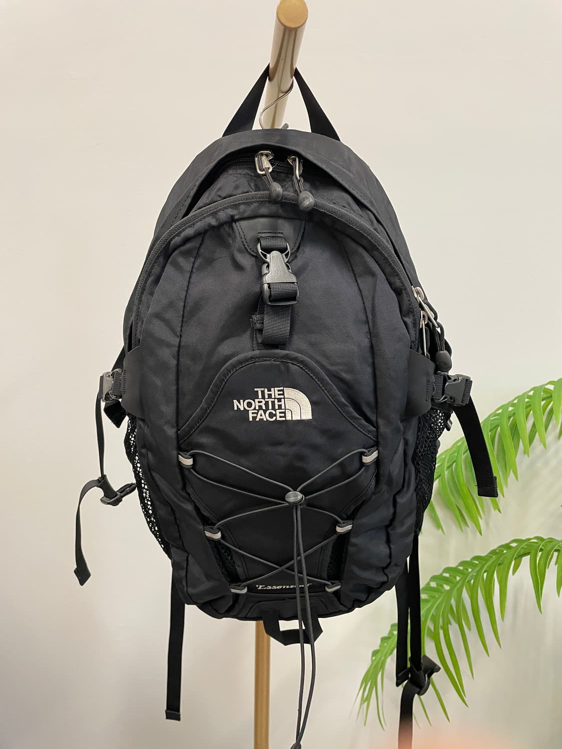 노스페이스 Essential(20L) 백팩 상품이미지1