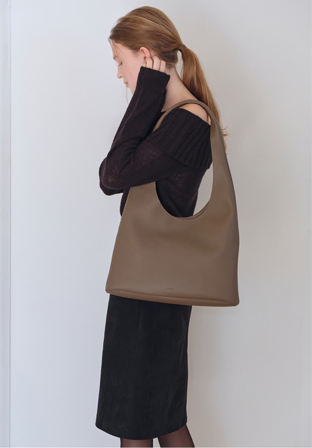 루아레 Della Hobo Bag 상품이미지1