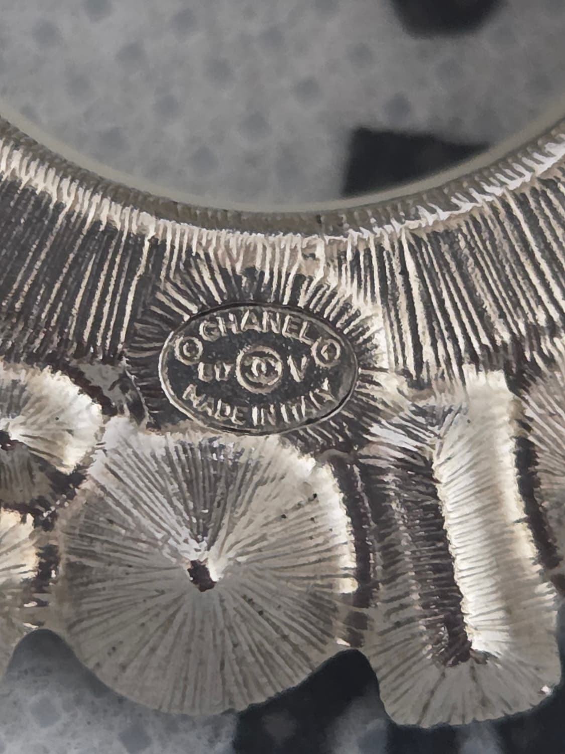 샤넬 무라카미 스마일 브로치 (gd브로치) 상품이미지4