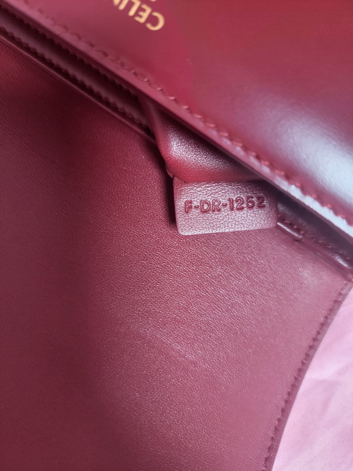 정품)급처상태좋음!셀린느 트리옹프오페 틴 블랙핑크리사연예인가방크로스숄더백 상품이미지3