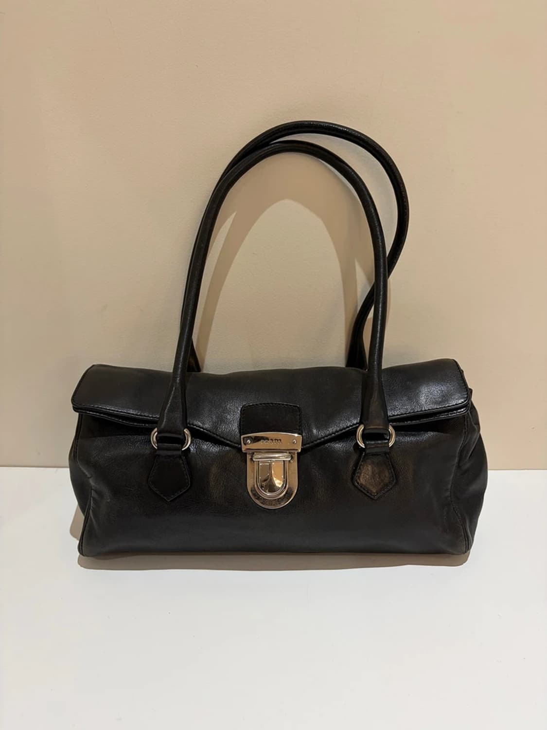 프라다 PRADA 00's Y2K 메탈 버클 바게트 숄더백 Q1567 상품이미지2