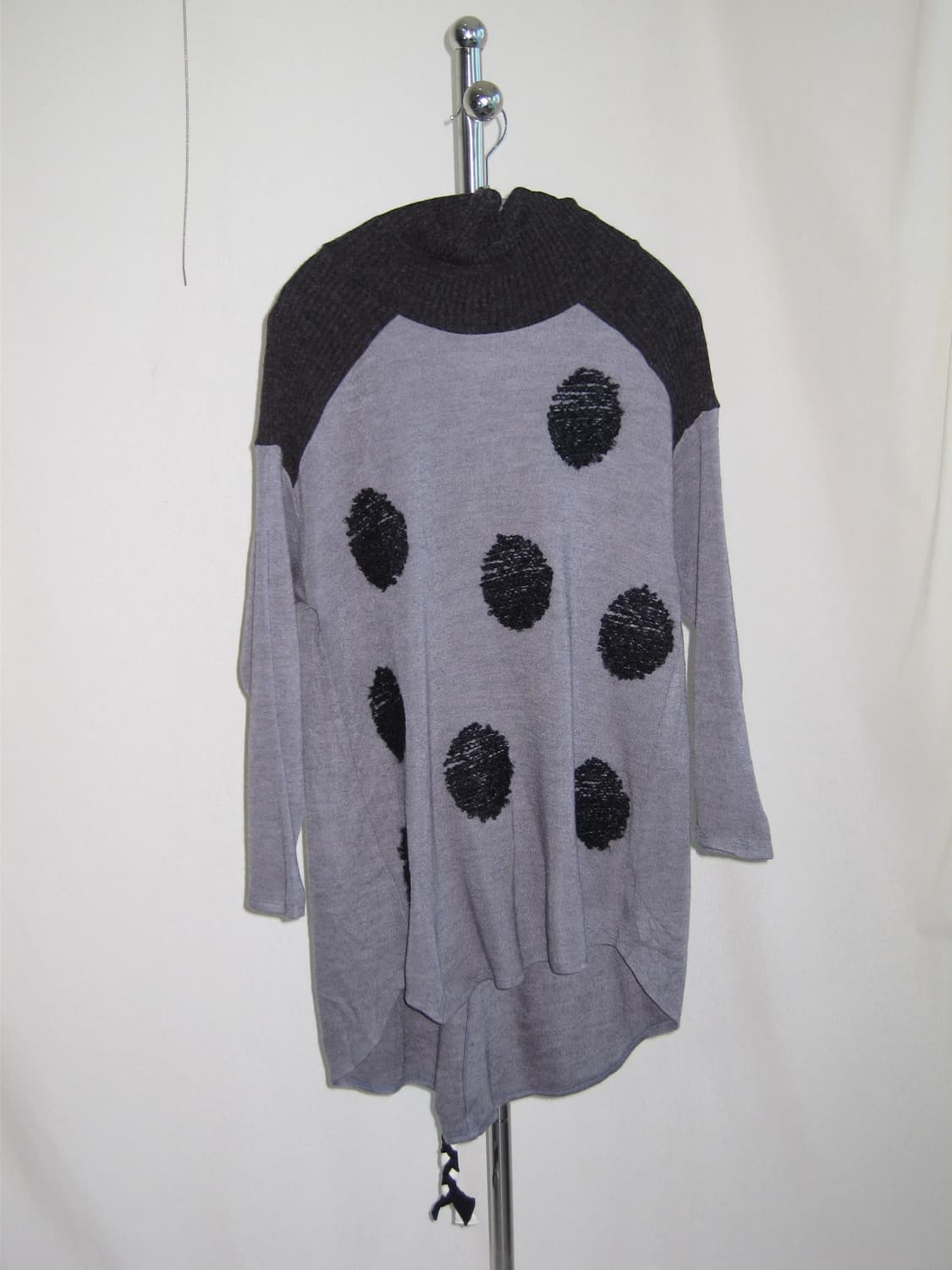 Anna Stesia 도트 니트 튜닉 탑 상품이미지1