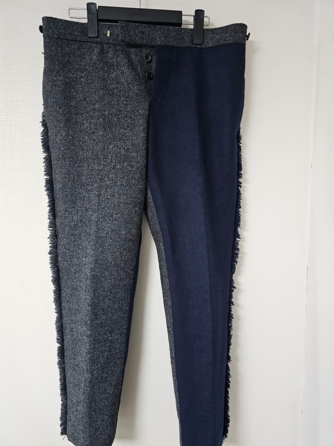 톰브라운 셰틀랜드 펀믹스 헤링본 코트 바지
셋업 판매(100/30) 상품이미지7