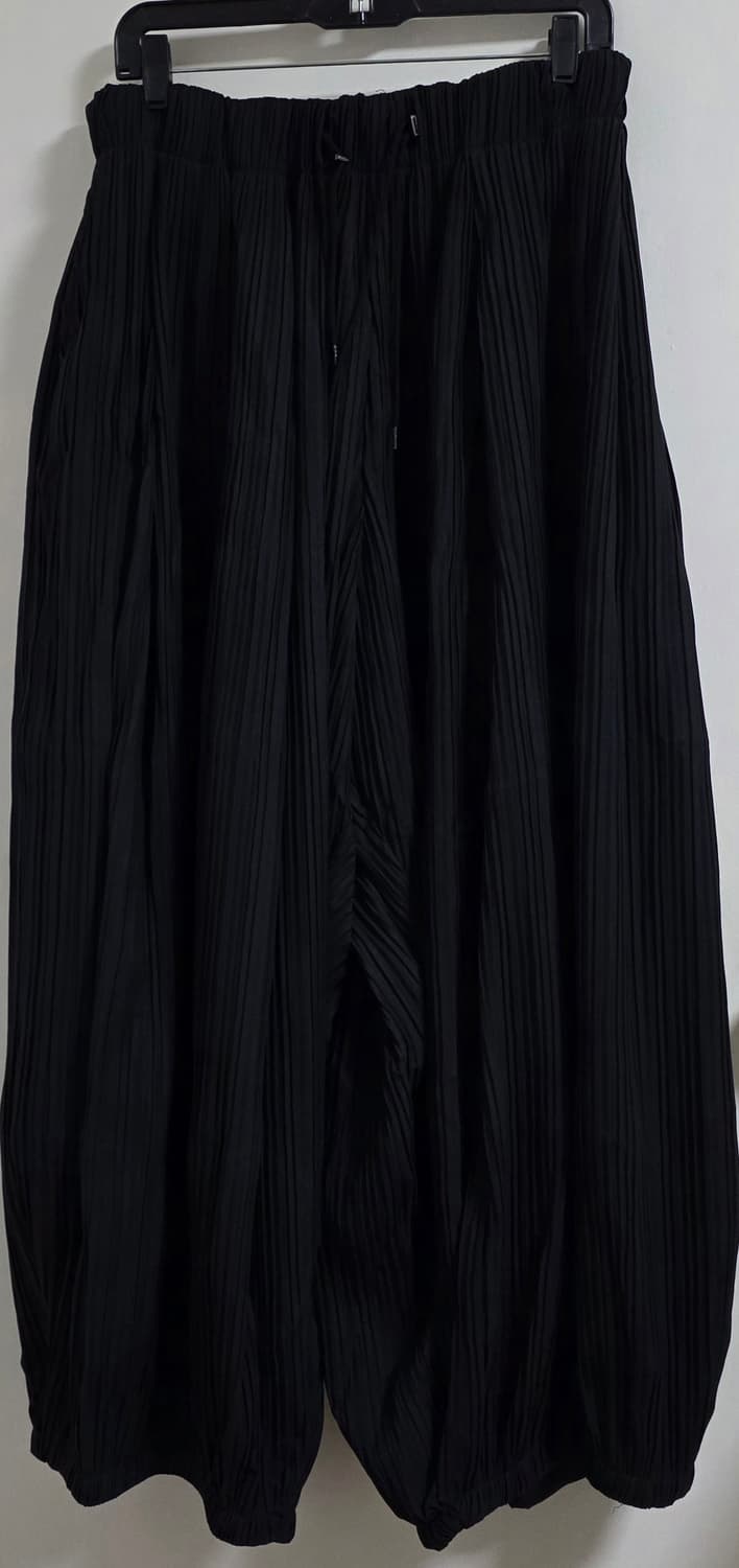 Sillage 서큘러 플리츠 팬츠 블랙, Free 사이즈 상품이미지1