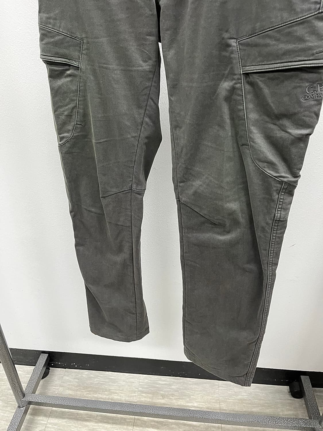 33) CP컴퍼니 몰스킨 스판 카고팬츠  상품이미지3