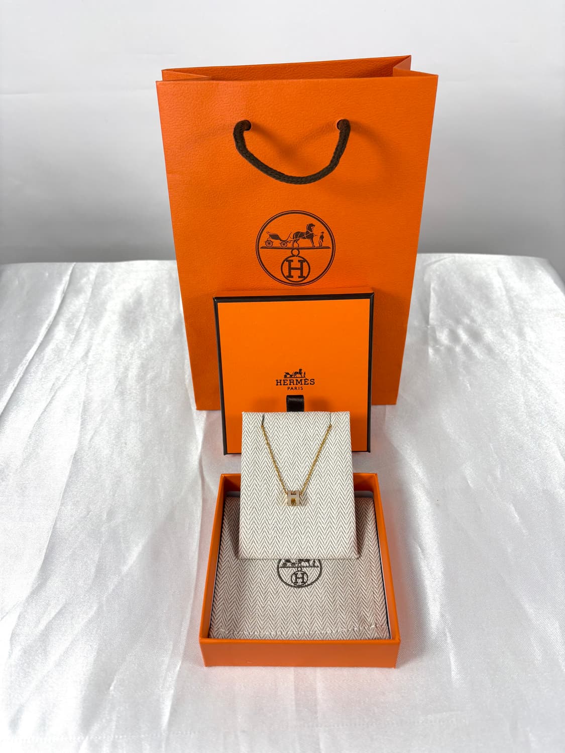 (새상품급/25년식)에르메스 팝아슈 골드 마롱글라세 상품이미지1