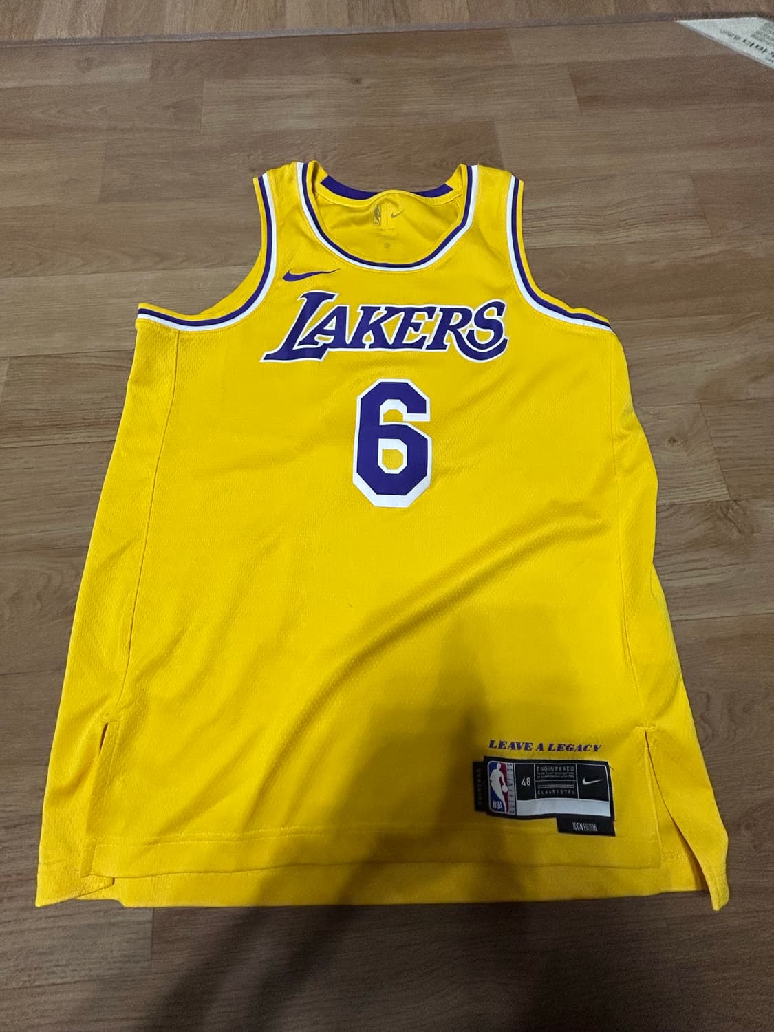 나이키 르브론 제임스 유니폼 상품이미지1