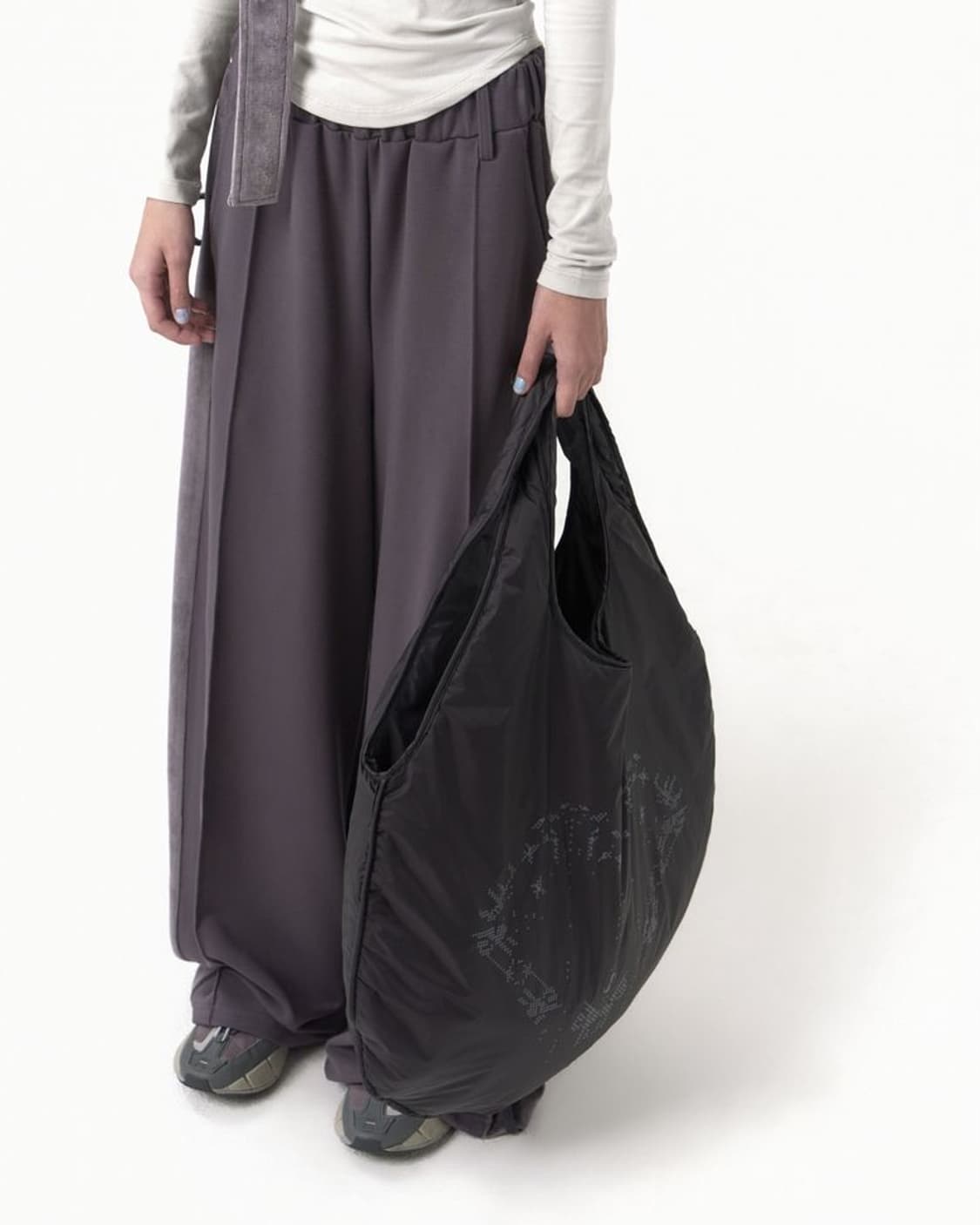 Ojos 오호스 리버시블 그래픽 패디드 빅 백 가방 상품이미지4