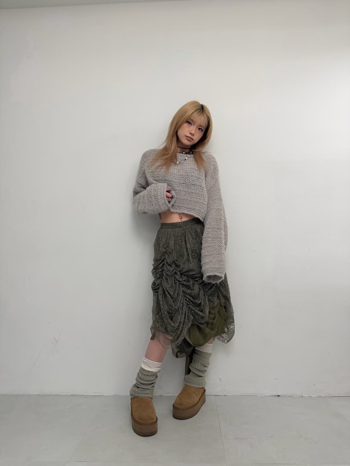 카키 레이스 언발 셔링 스커트  상품이미지1