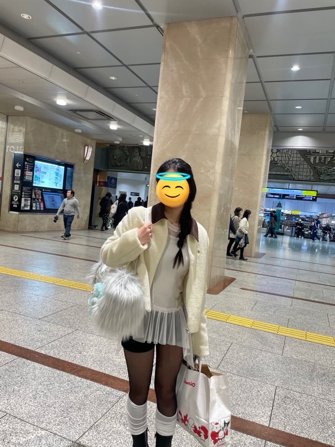 착샷 o) 플레어업 레이어드 레이스 프릴 롱슬리브 크림 상품이미지2