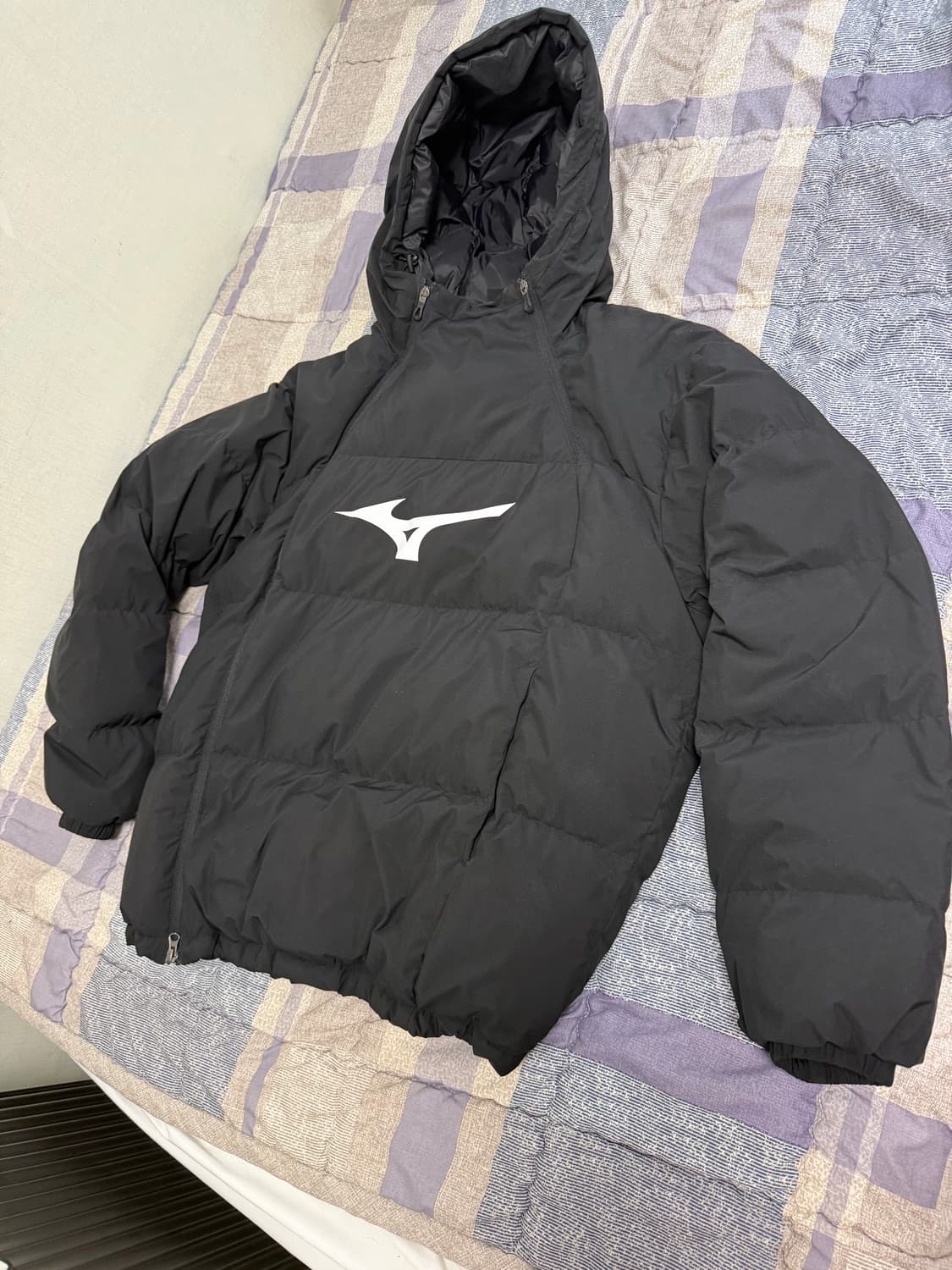 미즈노 패딩 블랙 판매합니다. (XL) 상품이미지1