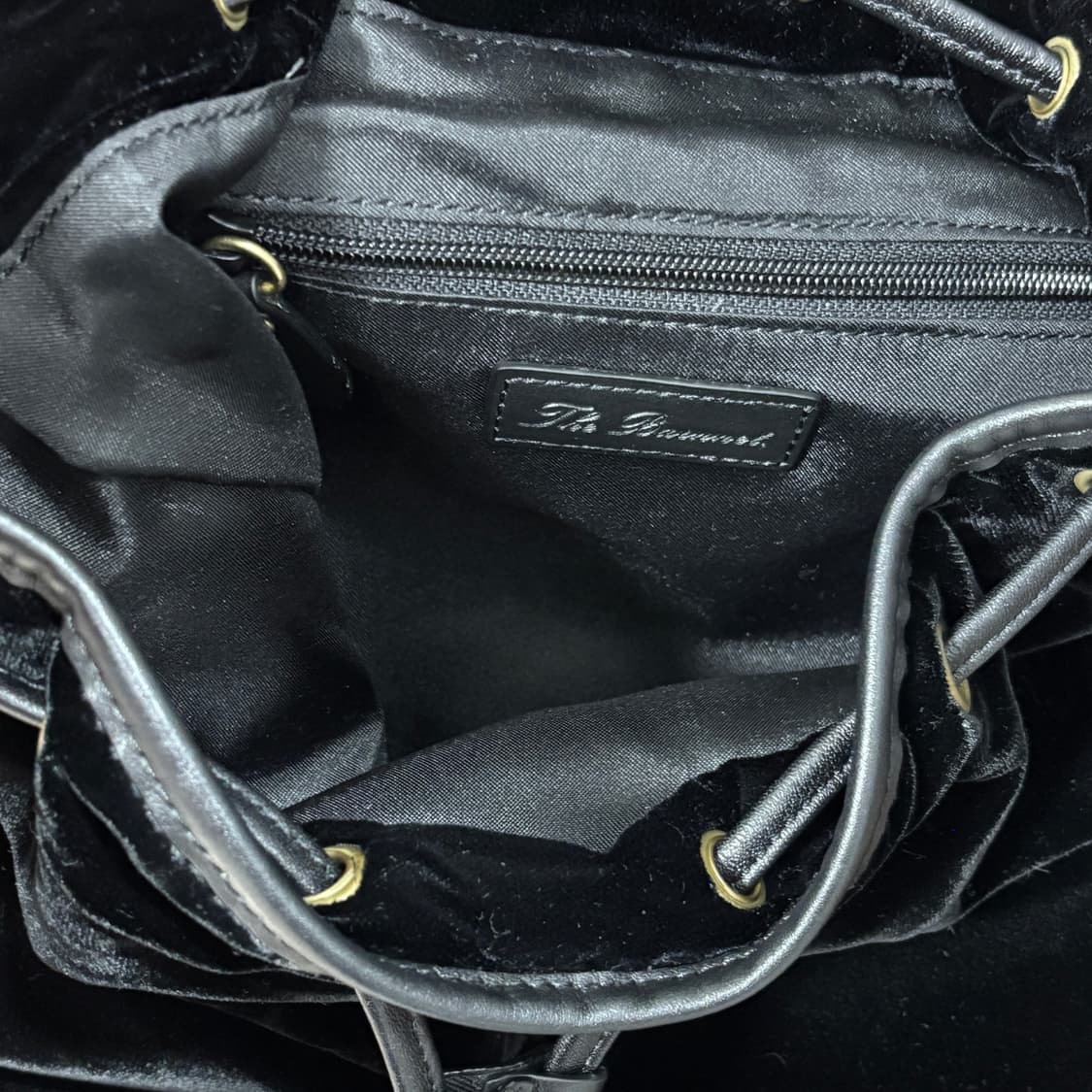 더바넷 벨벳 백팩 상품이미지4