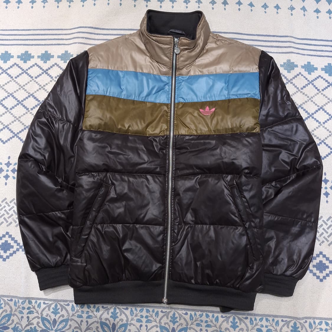 아디다스 00s 블랙 베이지 스카이블루 카키 배색 유광 오리털 패딩 점퍼 상품이미지2