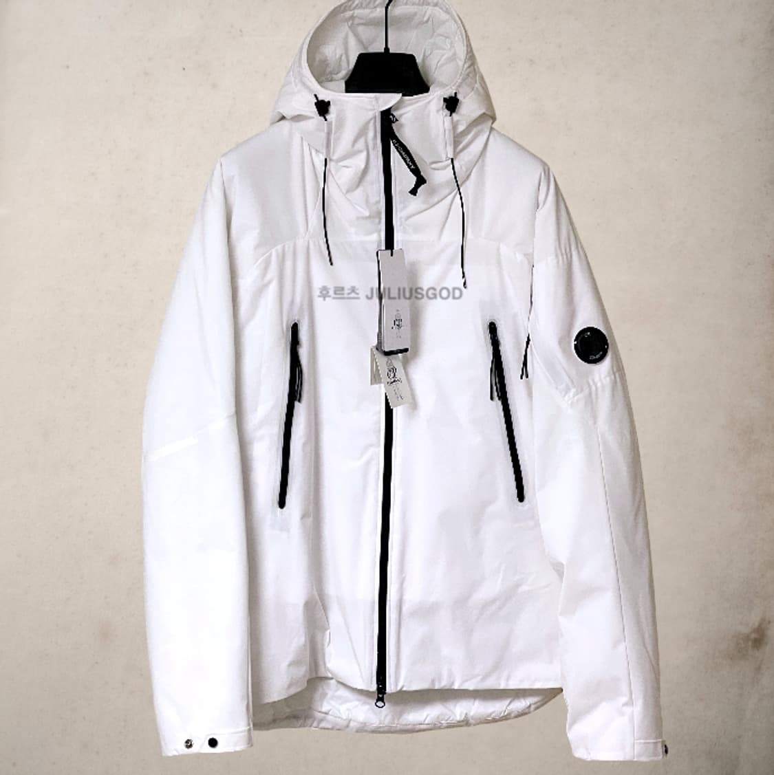 [105/새제품] CP컴퍼니 프리마로프트 하이넥 숏패딩 씨피컴퍼니 상품이미지5