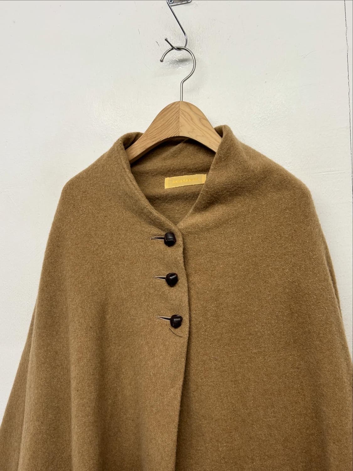 DENDROBIUM 베이지 울 흐린지 케이프 상품이미지2