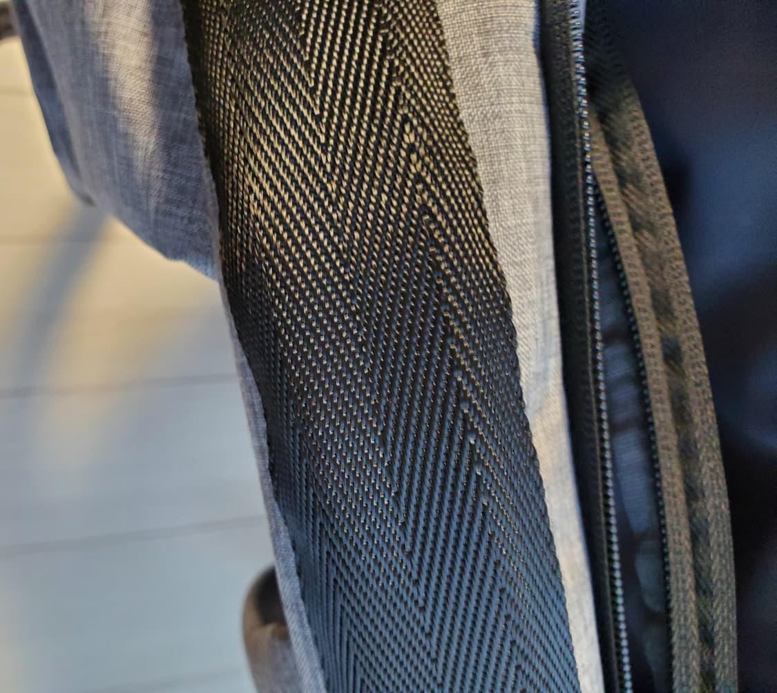 미사용)내셔널지오그래픽 그레이 백팩

여러 중고사이트에도 같이 판매하고  상품이미지3