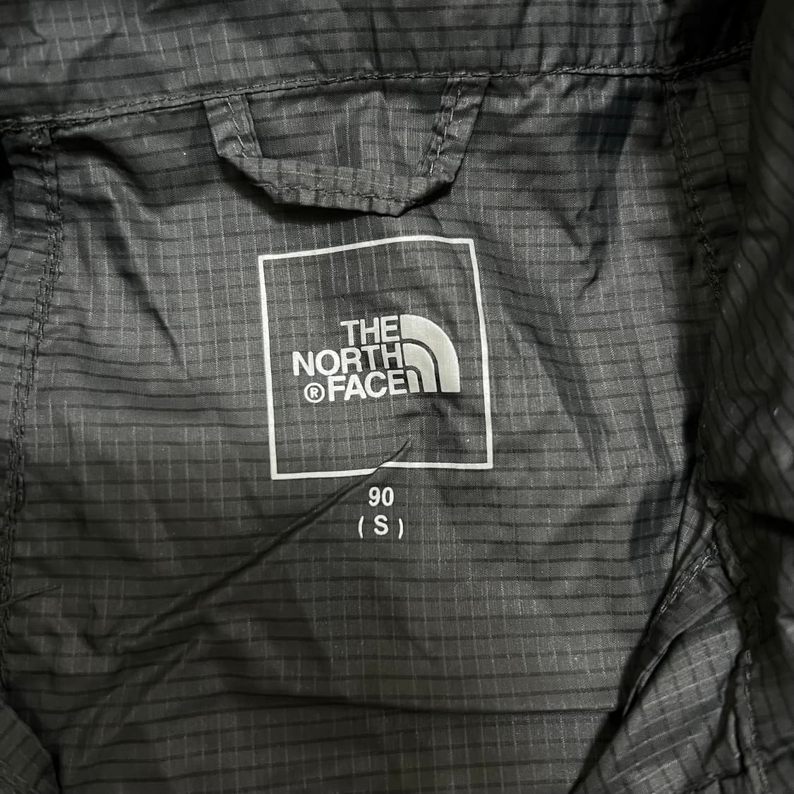 노스페이스 여성 로고 립스탑 바람막이후드 자켓 [블랙] S/90 상품이미지5