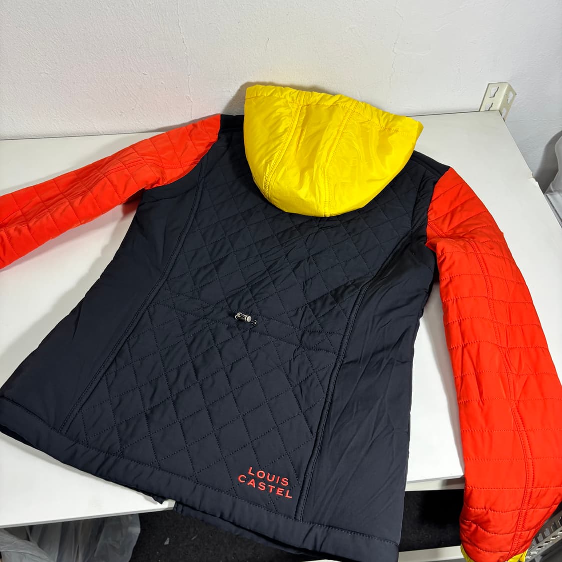 우먼S-M 루이스카스텔 멀티컬러 누빔 골프후드점퍼 상품이미지3