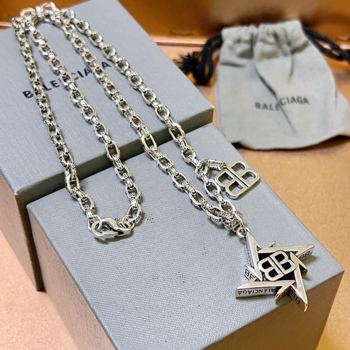 발렌시아가 목걸이 상품이미지2