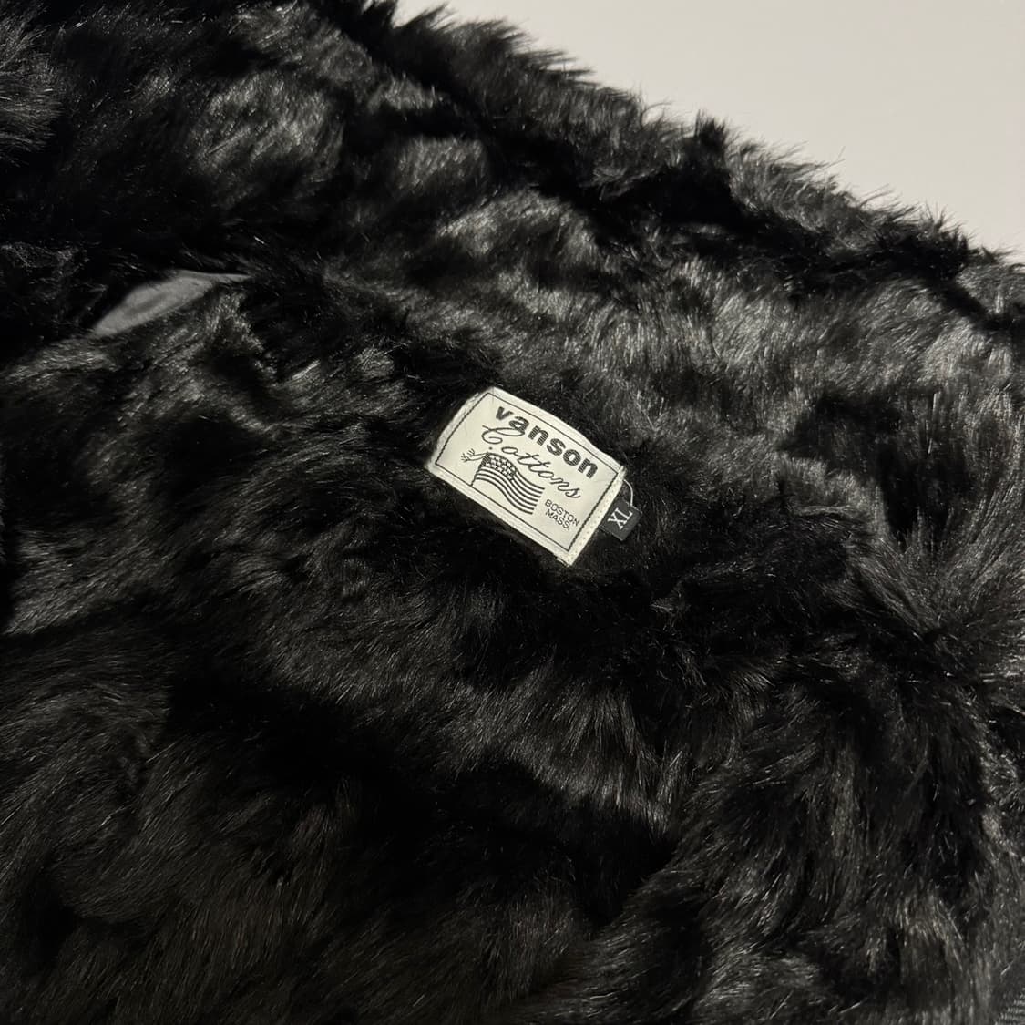 VANSON 블랙컬러 양면 로고 하이넥 코위찬 집업 니트 자켓 상품이미지3