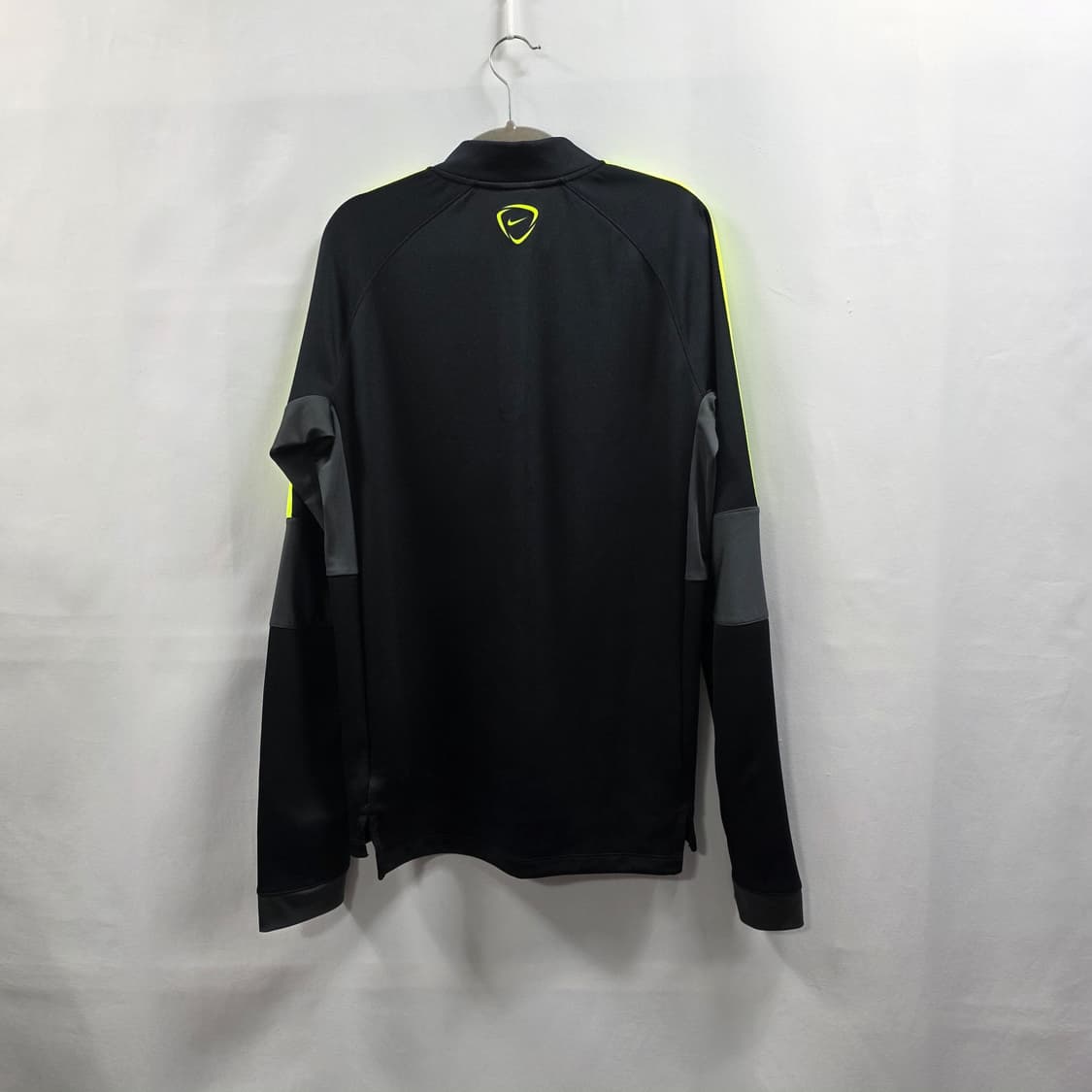 0165[나이키] 드라이핏 블랙/형광 1/2 집업 긴팔티 L 상품이미지2