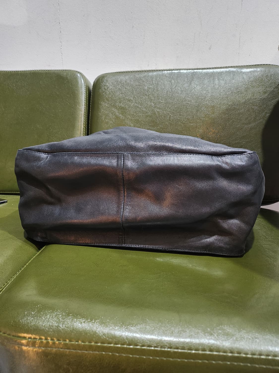 프라다 블랙 레더 토트백 정품 상품이미지5