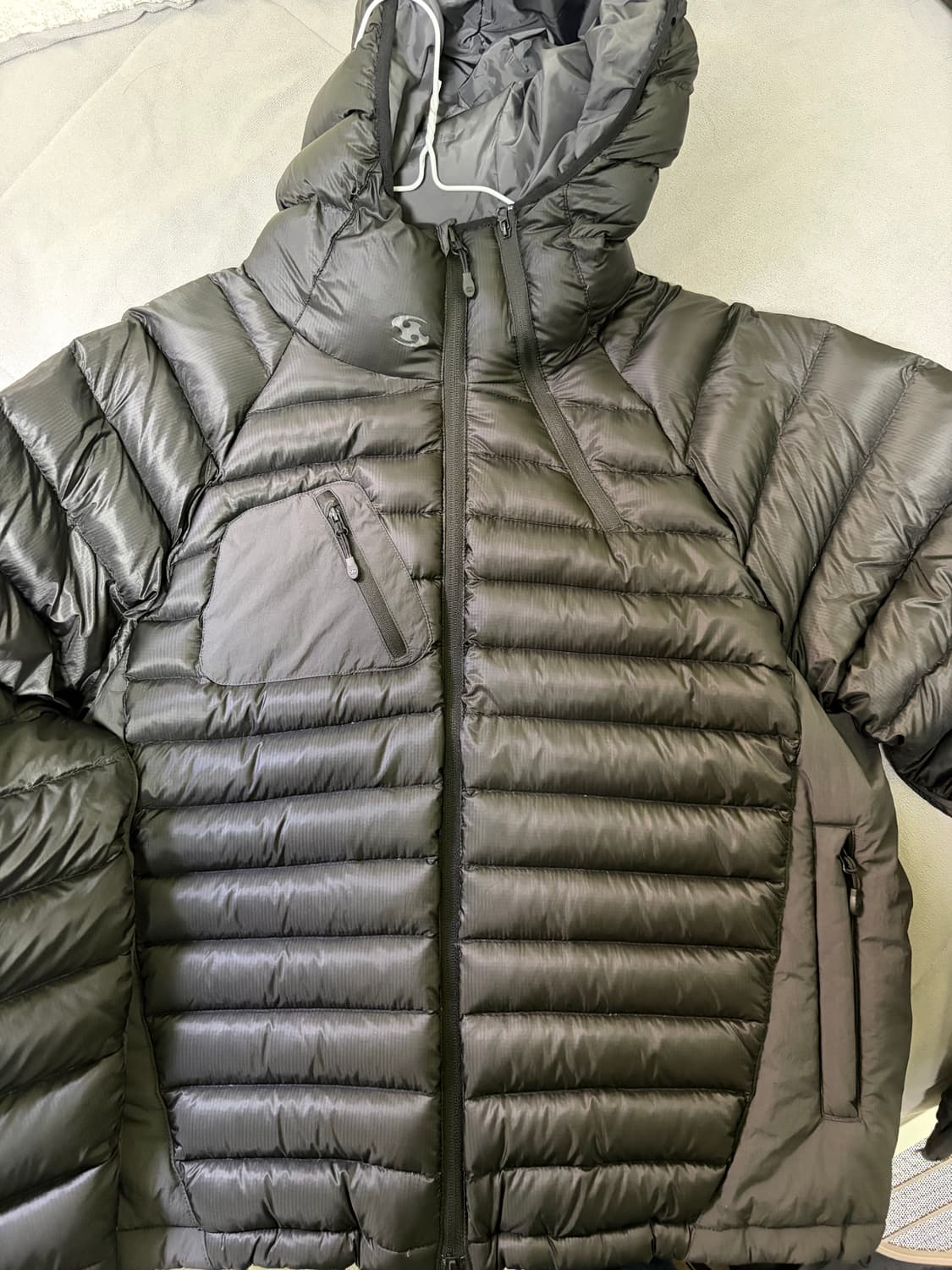 24fw 산산기어 경량패딩 2사이즈 블랙 팝니다 상품이미지2