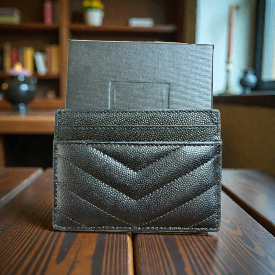 생로랑정품 423291 블랙 캐비어 스킨 마틀라세 금장 카드지갑 팝니다 상품이미지4