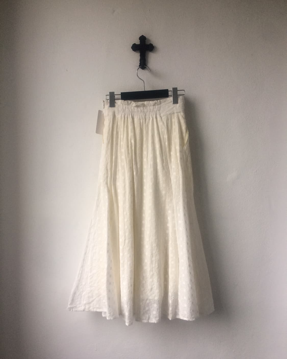 Punching pattern point long skirt 상품이미지4