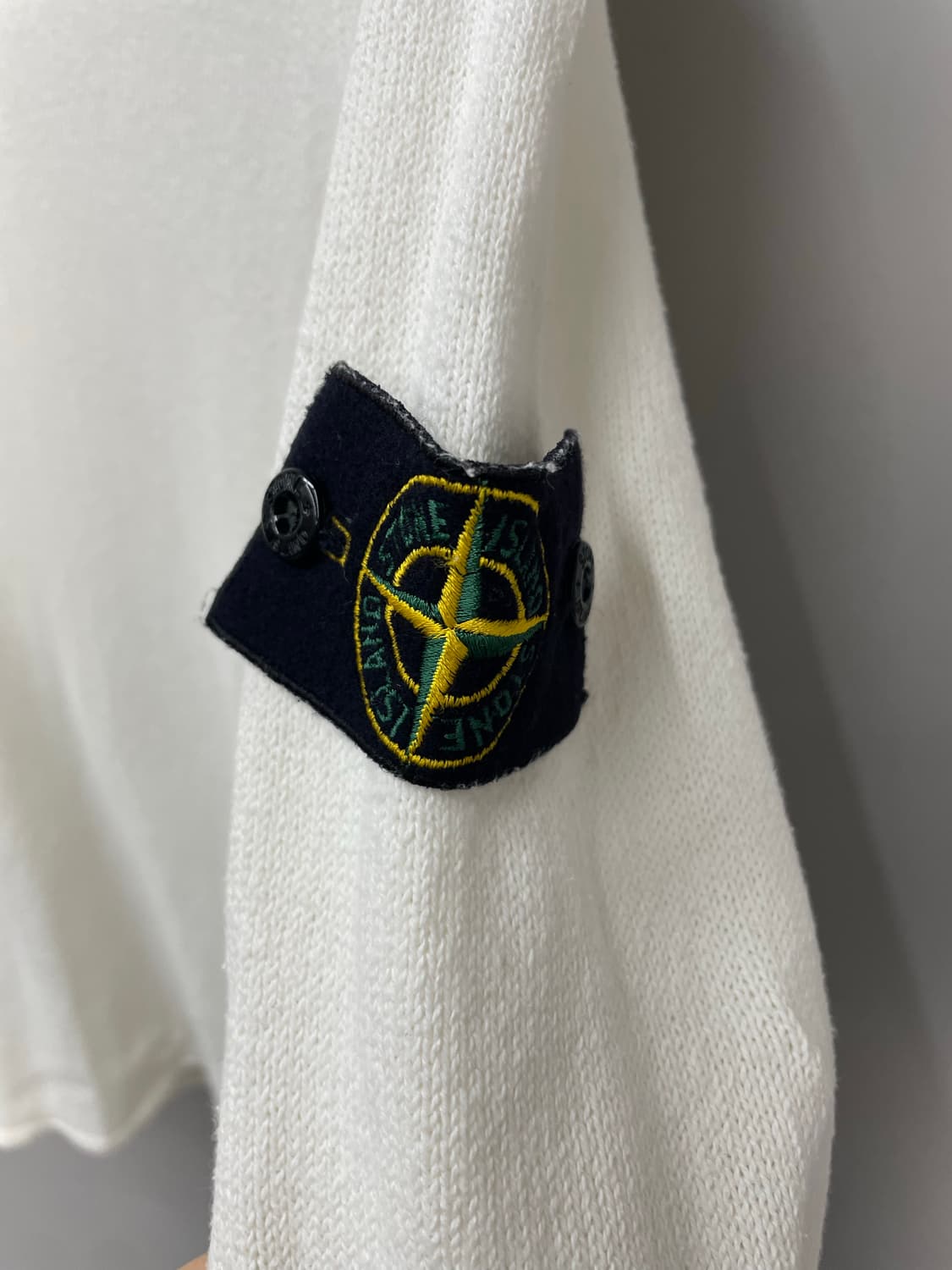 스톤 아일랜드 와펜 코튼 라운드 니트 H953 상품이미지4