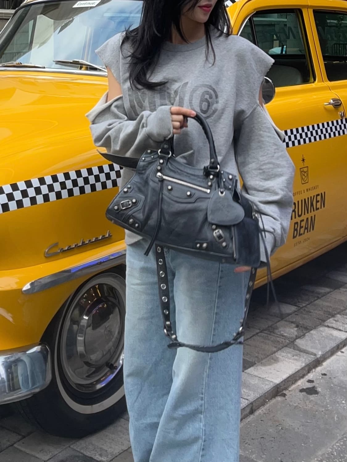 MM6 어깨트임 맨투맨 상품이미지1