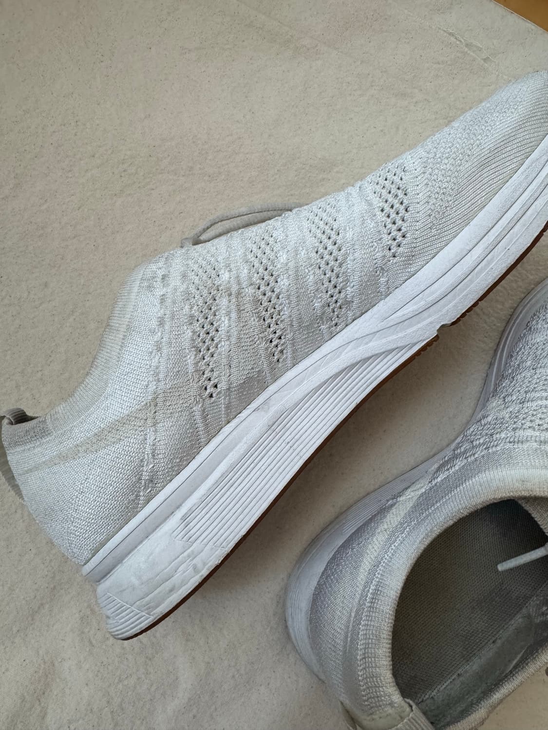 나이키 플라이니트 트레이너 흰색 275mm 상품이미지4