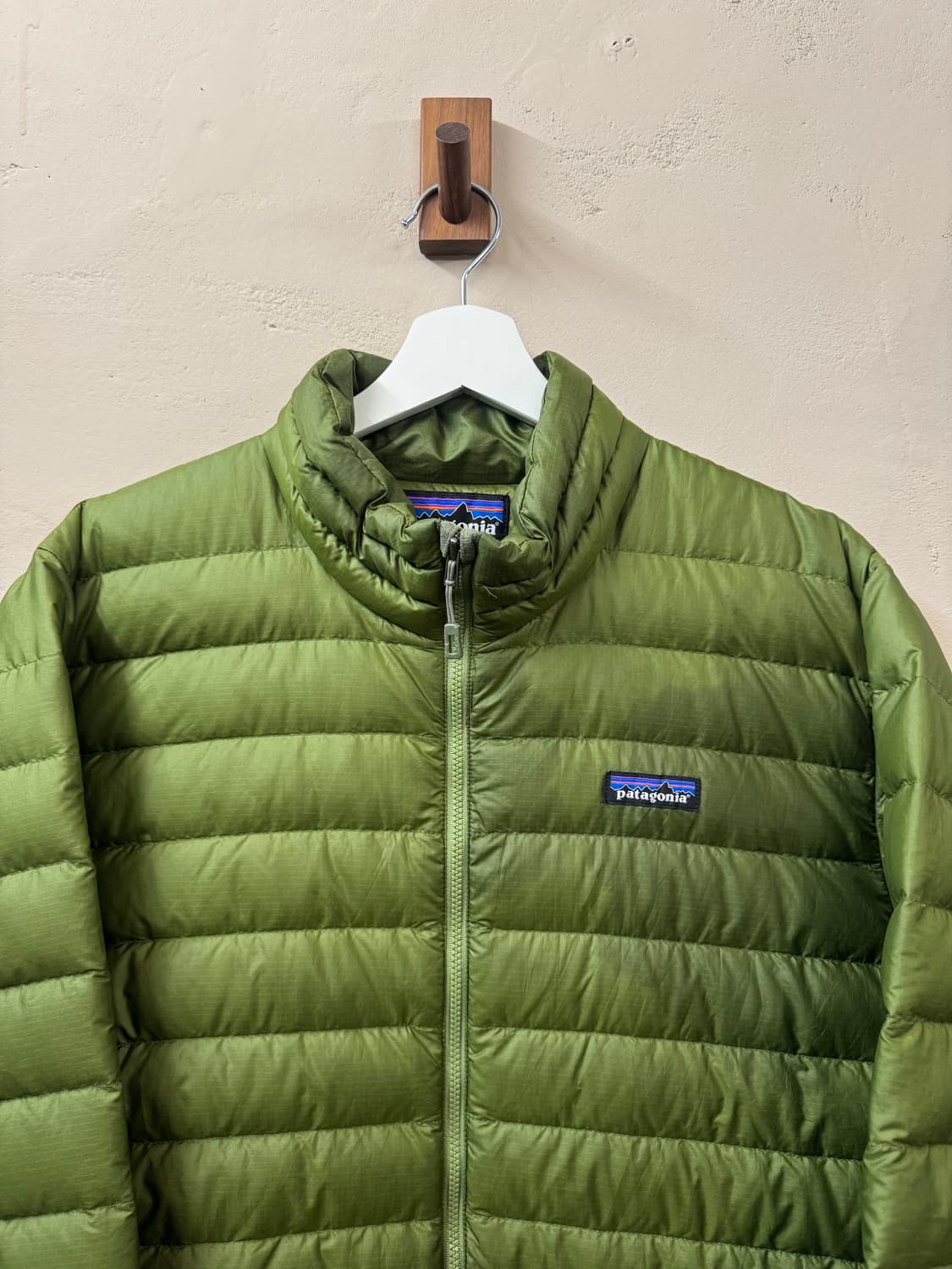 파타고니아 경량 패딩 다운 그린 L 상품이미지2