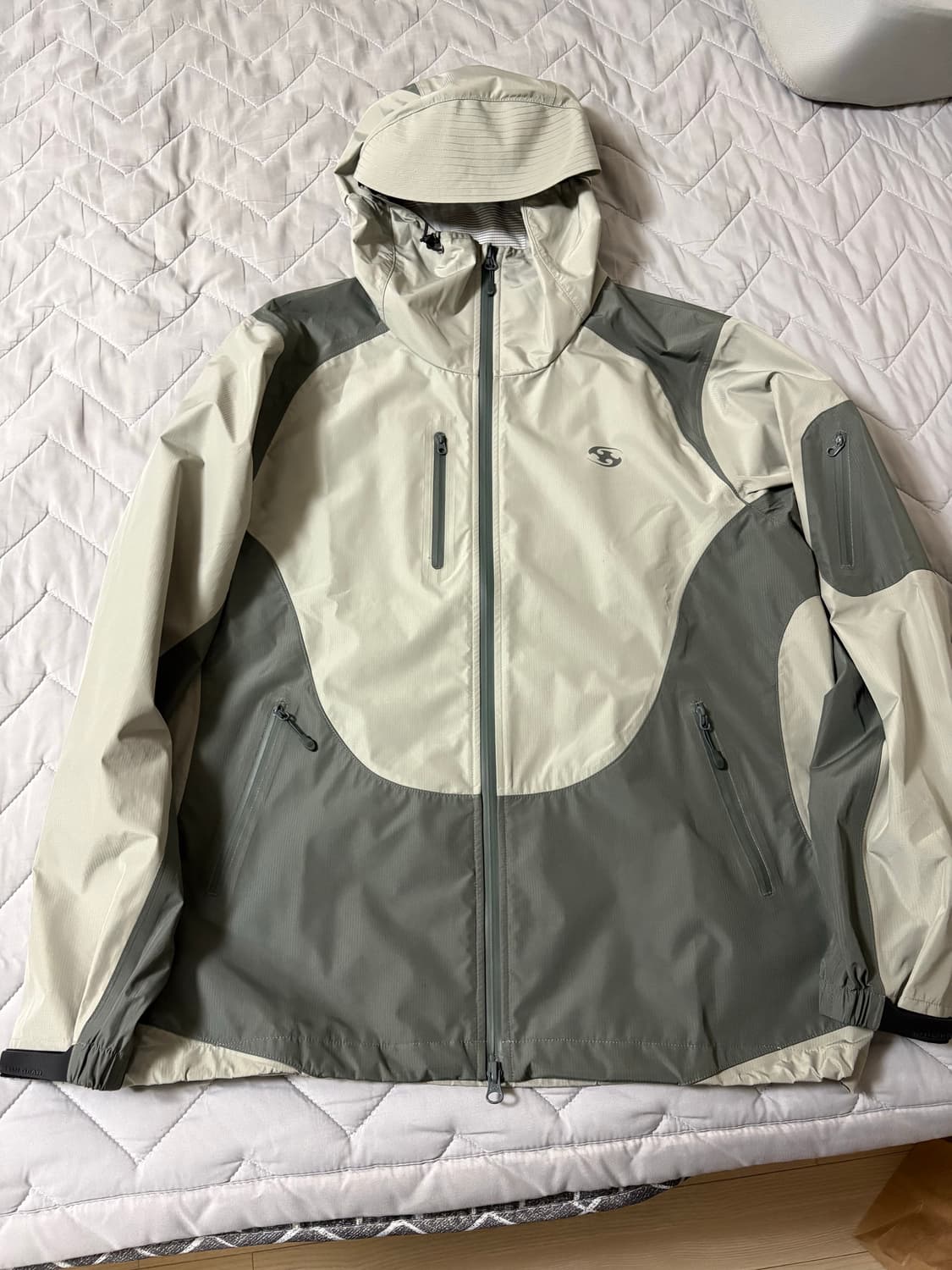 24fw 산산기어 2.5L 웜그레이 자켓 2사이즈 (판매) 상품이미지2