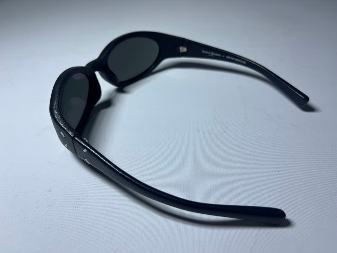 [OS] 젠틀 몬스터 X 메종 마르지엘라 MM104 레더 블랙 블루 상품이미지2