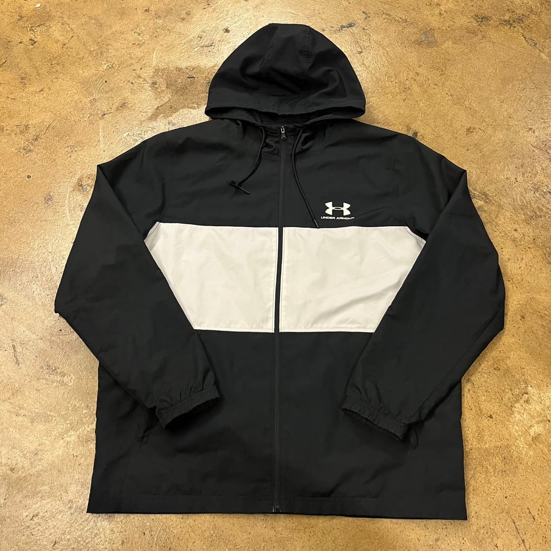 [정품/3XL] 언더아머 블랙 화이트 후드 바람막이 b19 상품이미지2