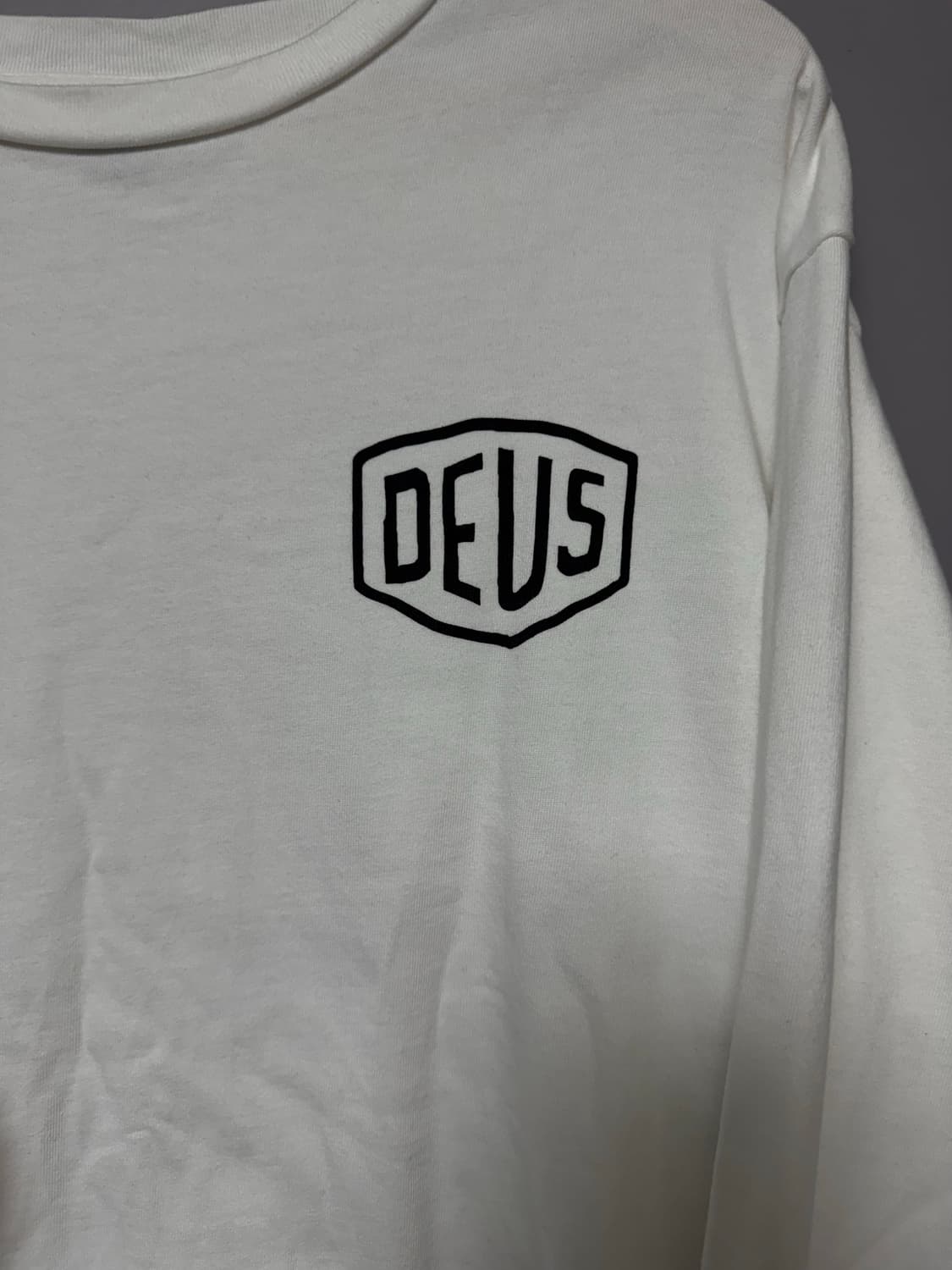 데우스 엑스 마키나 서울 L 화이트 미니멀 상품이미지3