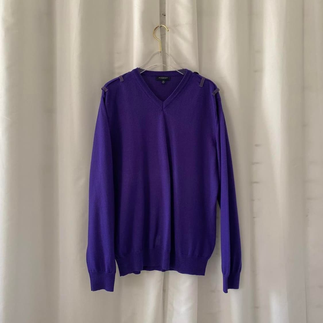 버버리 런던 메리노울 브이넥 니트 M, 100 상품이미지1